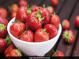 Strawberry Chutney Recipe: स्नैक्स का स्वाद दोगुना कर देगी स्ट्रॉबेरी की चटपटी चटनी,  सेलिब्रिटी शेफ कुणाल कपूर से सीखें इसे बनाने की आसान रेसिपी Strawberry Chutney Recipe: स्नैक्स का स्वाद दोगुना कर देगी स्ट्रॉबेरी की चटपटी चटनी,  सेलिब्रिटी शेफ कुणाल कपूर से सीखें इसे बनाने की आसान रेसिपी