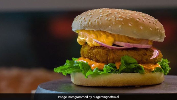 High-Calorie Snacking May Disrupt Biological Clock, Result In Over-Eating