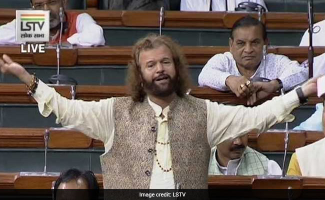 BJP Lawmaker Hans Raj Hans' Poetic Performance Wins Opposition Applause