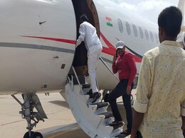 Congress Rebel Who Raised Karnataka Coalition's Hopes Flies To Mumbai Congress Rebel Who Raised Karnataka Coalition's Hopes Flies To Mumbai