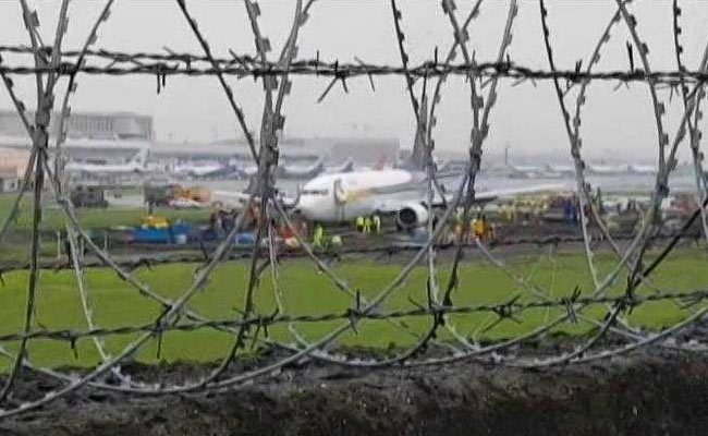 Airlines Get Monsoon Manual After SpiceJet Plane Overshoots Mumbai Runway