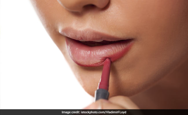 Your Makeup Kit Won't Be Able To Do Without These 8 Lip Liners