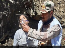 25 Amarnath Yatra Pilgrims Felt "Breathless", Administered Oxygen On Time 25 Amarnath Yatra Pilgrims Felt "Breathless", Administered Oxygen On Time