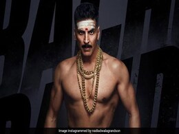 Bachchan Pandey First Look: अक्षय कुमार धांसू अंदाज में बने 'बच्चन पांडे', क्रिसमस 2020 पर होगी रिलीज Bachchan Pandey First Look: अक्षय कुमार धांसू अंदाज में बने 'बच्चन पांडे', क्रिसमस 2020 पर होगी रिलीज