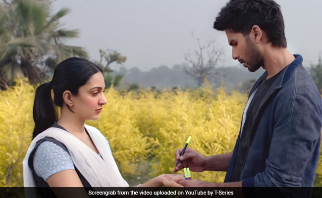 Jaipur Teens Faked Age On Aadhaar Card To Watch A-Rated <I>Kabir Singh</I>