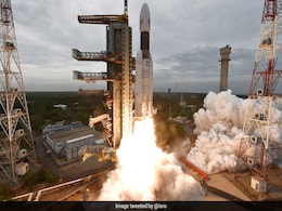 Chandrayaan-2: इसरो की तारीफ में NASA ने कहा कुछ ऐसा, लोग बोले- "जलन की बू आ रही है" Chandrayaan-2: इसरो की तारीफ में NASA ने कहा कुछ ऐसा, लोग बोले- "जलन की बू आ रही है"