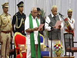 कर्नाटक पर येदियुरप्पा ने ऐसे हासिल कर लिया अमित शाह का भरोसा... कर्नाटक पर येदियुरप्पा ने ऐसे हासिल कर लिया अमित शाह का भरोसा...