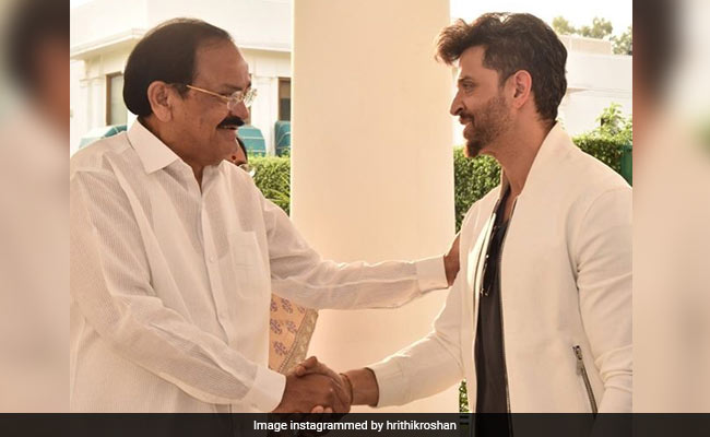 Hrithik Roshan 'Grateful For Feedback' From Vice President Venkaiah Naidu After Special Screening Of <i>Super 30</i>