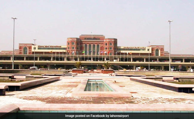 Passengers Panic As 2 Shot Dead In Lahore Airport Arrival Lounge: Report