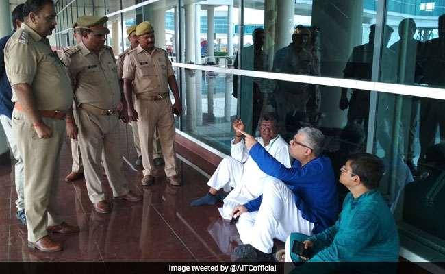 प्रियंका गांधी के बाद अब TMC सांसदों को भी सोनभद्र जाने की नहीं मिली इजाजत, डेरेक ओ ब्रायन ने कहा- हमें हिरासत में लिया गया