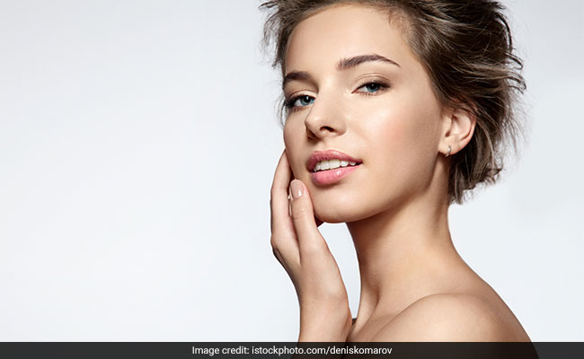 7 Effective Beauty Products To Keep Your Skin Acne Free