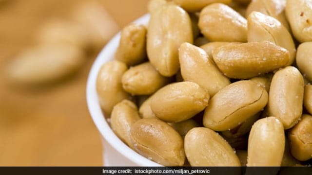 Peanuts can help you improve your heart health