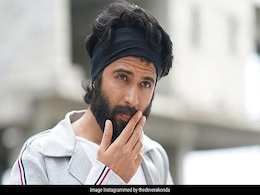 विजय देवराकोंडा ने ठुकराया करण जौहर का 40 करोड़ का ऑफर, इंटरव्यू में बताई यह वजह विजय देवराकोंडा ने ठुकराया करण जौहर का 40 करोड़ का ऑफर, इंटरव्यू में बताई यह वजह