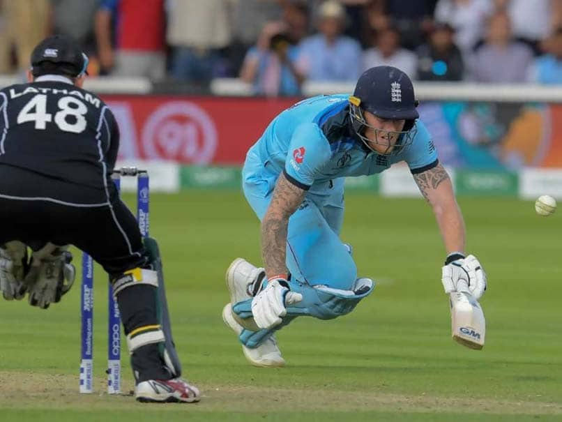 World Cup Final: अम्‍पायर कुमार धर्मसेना ने ओवरथ्रो मामले में गलती मानी, यूं किया बचाव..