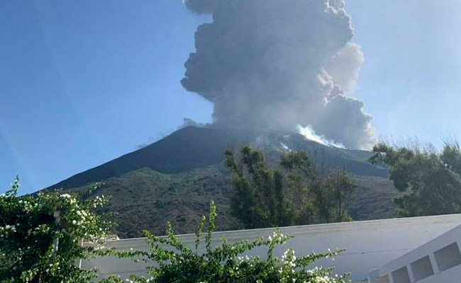 Volcano Eruption On Italian Island Of Stromboli Kills 1
