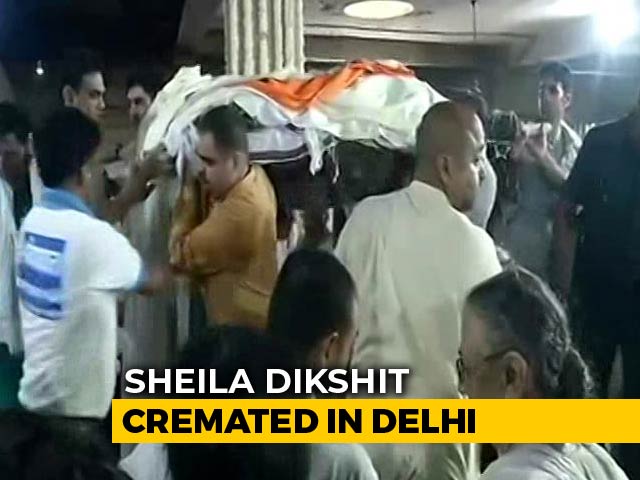 Sheila Dikshit Cremated In Delhi With State Honours, Hundreds At Funeral