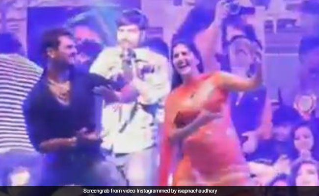 खेसारी लाल यादव के साथ सपना चौधरी ने डांस कर बरपाया कहर, बार-बार देखा जा रहा है Video