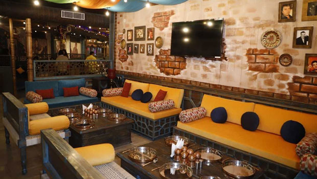 #Review: Garam Dharam's New Outlet In Noida Sector 18 Has The Look And Feel Of A Dhaba