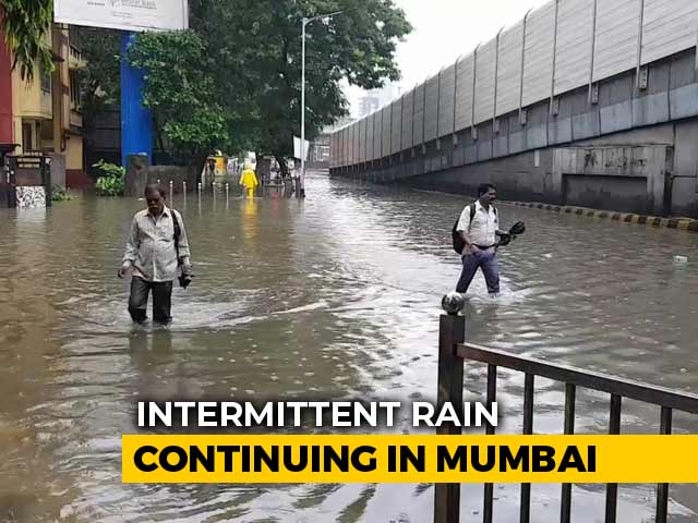 Essential Services Continues Even As Heavy Rains Bring Mumbai To Halt