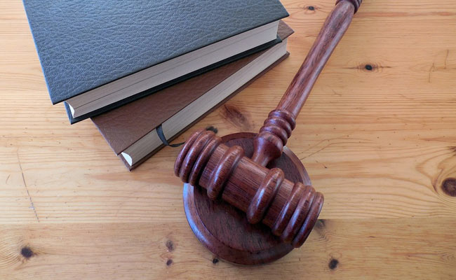 Court Orders Woman Running Beauty Parlour To Pay Maintenance To Jobless Husband