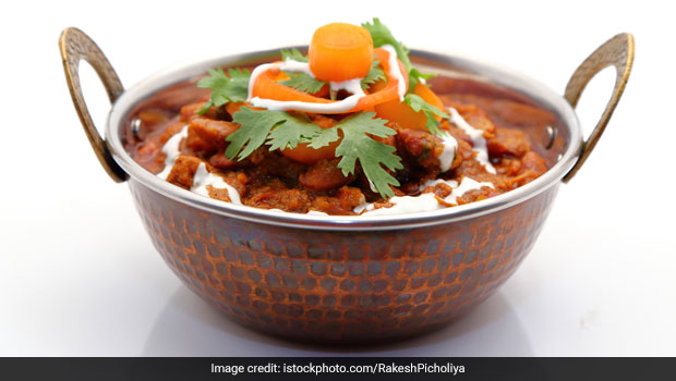 Get Your Fill Of Protein And Iron In A Single Dish - Chole Palak Sabzi (Recipe Video Inside)