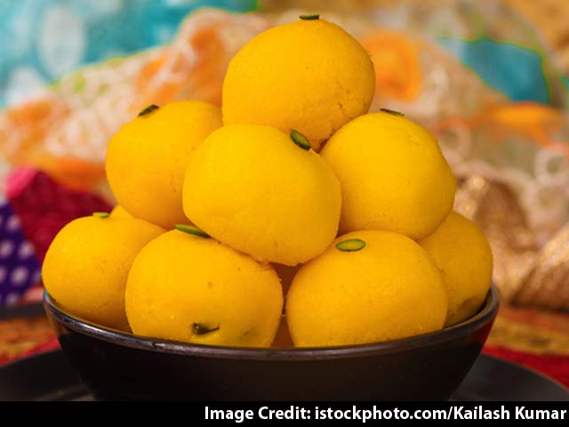 How To Make Mango Rasgulla At Home