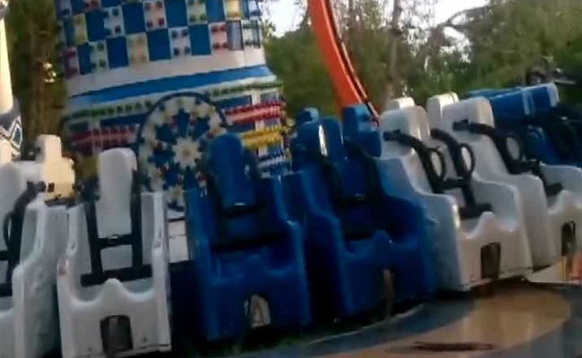 अहमदाबाद में झूला टूटने से दो लोगों की मौत, 27 अन्य घायल