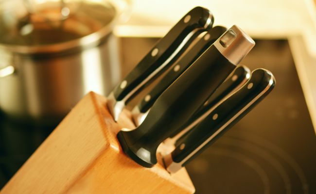 8 Cooking Tools To Keep Handy In Your Kitchen