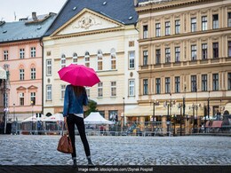 8 Women's Trousers That Are Not Made Of Denim For The Monsoon 8 Women's Trousers That Are Not Made Of Denim For The Monsoon