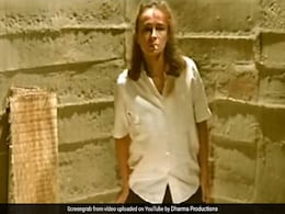 Soni Razdan Smoked 'Many Cigarettes' For Scene While Pregnant With Alia Bhatt (Without Knowing It) Soni Razdan Smoked 'Many Cigarettes' For Scene While Pregnant With Alia Bhatt (Without Knowing It)