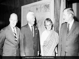 Apollo 11 Space Mission: चांद पर कदम रखने के बाद नील आर्मस्ट्रॉन्ग ने मांगी थी इंदिरा गांधी से माफी, जानिए पूरा किस्सा Apollo 11 Space Mission: चांद पर कदम रखने के बाद नील आर्मस्ट्रॉन्ग ने मांगी थी इंदिरा गांधी से माफी, जानिए पूरा किस्सा