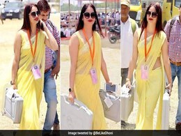 'पीली साड़ी वाली महिला' का नया वीडियो हुआ वायरल, सपना चौधरी के गाने पर मचाया धमाल, देखें VIDEO 'पीली साड़ी वाली महिला' का नया वीडियो हुआ वायरल, सपना चौधरी के गाने पर मचाया धमाल, देखें VIDEO