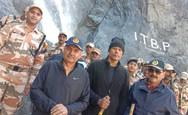 अमरनाथ यात्रियों की सुरक्षा के साथ उनकी भरपूर मदद कर रहे आईटीबीपी के जवान