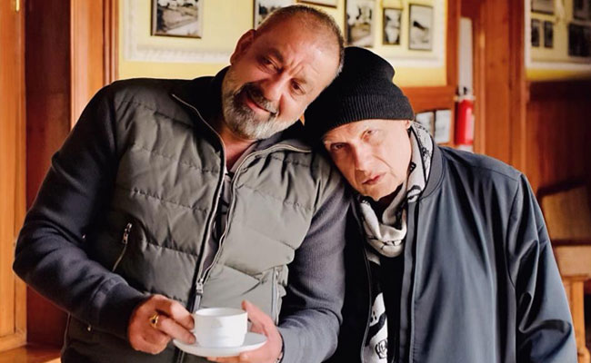 संजय दत्त की 'KGF 2' का फर्स्ट लुक रिलीज, महेश भट्ट ने लिखा ओपन लेटर- तुम्हारे चेहरे पर एक्सपीरियंस साफ...