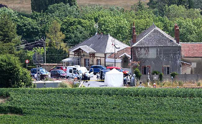 3 Children Among 4 Killed After Train Smashes Into Their Car In France