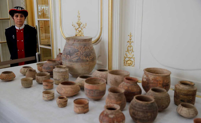 France Returns Around 450 Ancient Relics To Pakistan