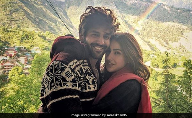 Amrita Singh Reportedly 'Didn't Mind' Kartik Aaryan Interrupting Video Calls With Sara Ali Khan