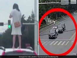 कार के अंदर हुई पति-पत्नी की लड़ाई, गुस्से में कार के ऊपर चढ़ गई पत्नी और जमकर मचाया बवाल...देखें VIDEO कार के अंदर हुई पति-पत्नी की लड़ाई, गुस्से में कार के ऊपर चढ़ गई पत्नी और जमकर मचाया बवाल...देखें VIDEO