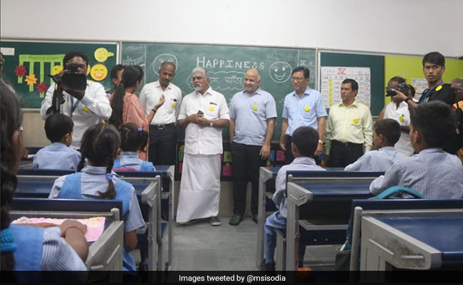 Education Ministers Attend Happiness Class In Delhi
