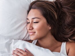 क्या आप भी रोजाना एक ही Pillow Cover का करते हैं इस्तेमाल, आज ही बदल दीजिए नहीं तो हो सकते हैं ये नुकसान