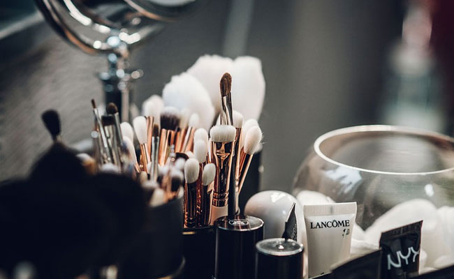 8 Liquid Eye Shadows To Add To Your Makeup Kit