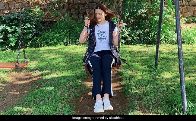 Swing Time For Alia Bhatt On The <I>Sadak</i>s Of Ooty