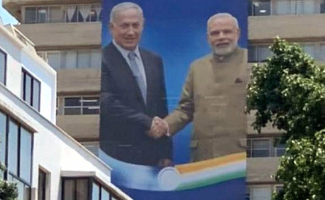 इजराइल में PM नेतन्याहू के चुनाव प्रचार का अनोखा तरीका, वोटरों को रिझाने के लिए लगाए पीएम मोदी के बैनर