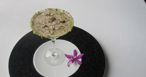 ब्लैक करंट शीर कुर्मा Recipe