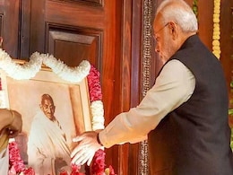 Gandhi Jayanti 2019 Updates: प्रधानमंत्री मोदी राजघाट पर दी 'बापू' को श्रद्धांजलि, शाम में साबरमती आश्रम जाएंगे पीएम Gandhi Jayanti 2019 Updates: प्रधानमंत्री मोदी राजघाट पर दी 'बापू' को श्रद्धांजलि, शाम में साबरमती आश्रम जाएंगे पीएम