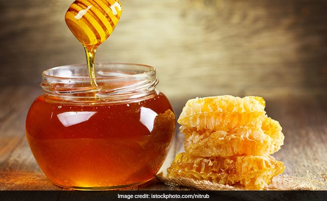 Honey is a natural antibiotic which provides a number of health benefits
