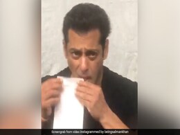 Salman Khan's 'Old Fashioned' Post Made Preity Zinta Weep With Laughter Salman Khan's 'Old Fashioned' Post Made Preity Zinta Weep With Laughter