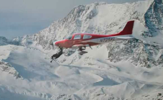 ऋतिक रोशन से इस खतरनाक जगह हुई टाइगर श्रॉफ की टक्कर, Video में देखें झलक