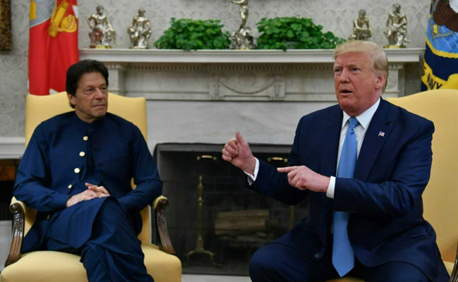 Peaceful Neighbourhood Pakistan's Priority, Imran Khan Tells Trump