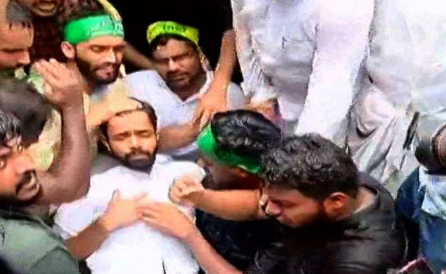 Students Try To Breach Kerala Secretariat As Cabinet Meet Was Underway